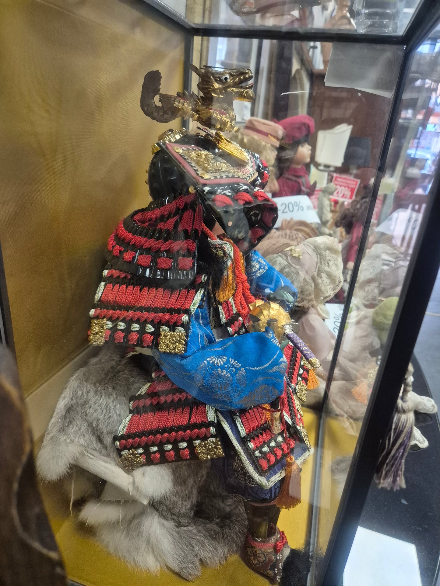 Bambola Samurai in teca