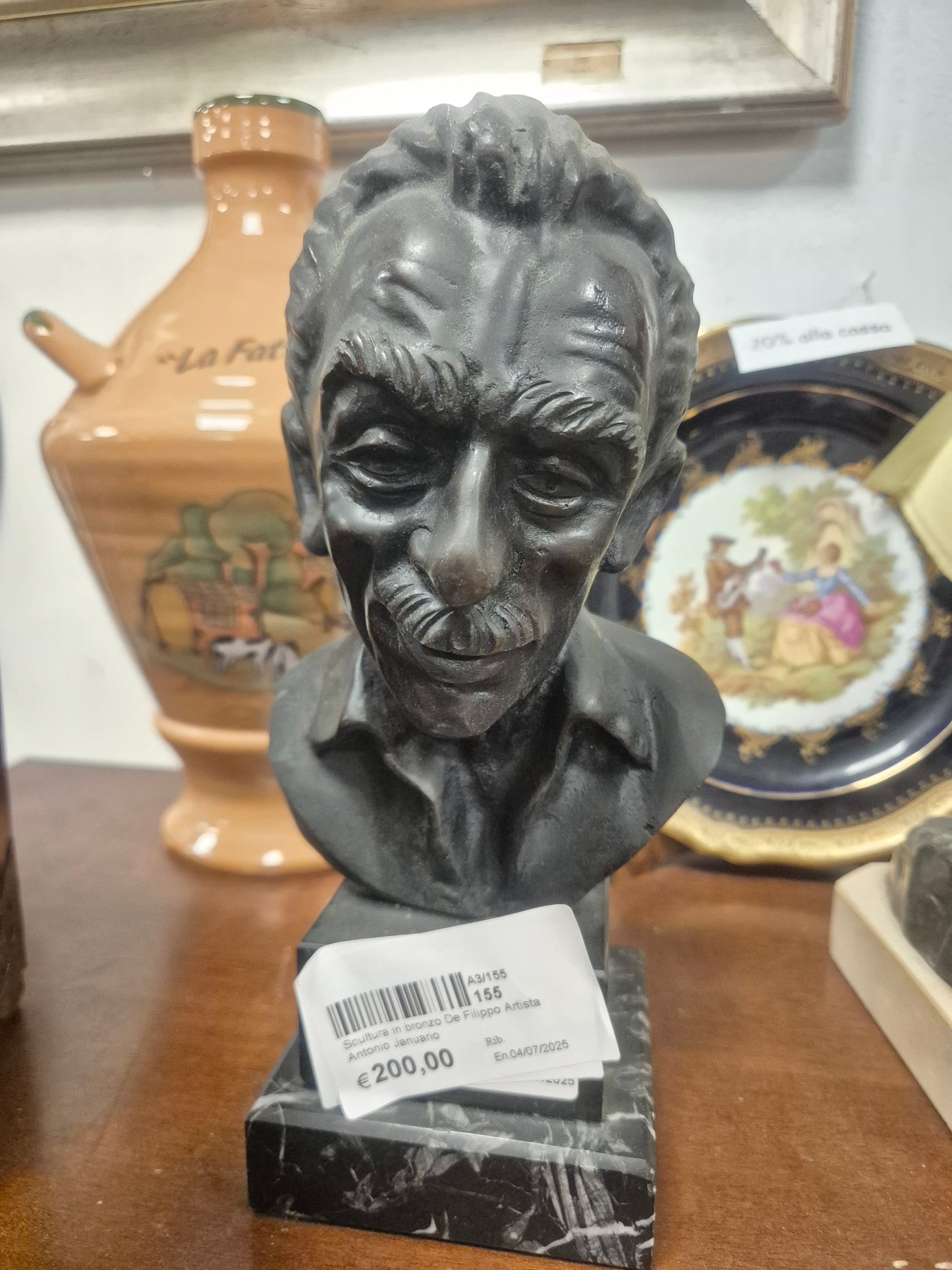 Scultura in bronzo De Filippo artista Antonio Januario